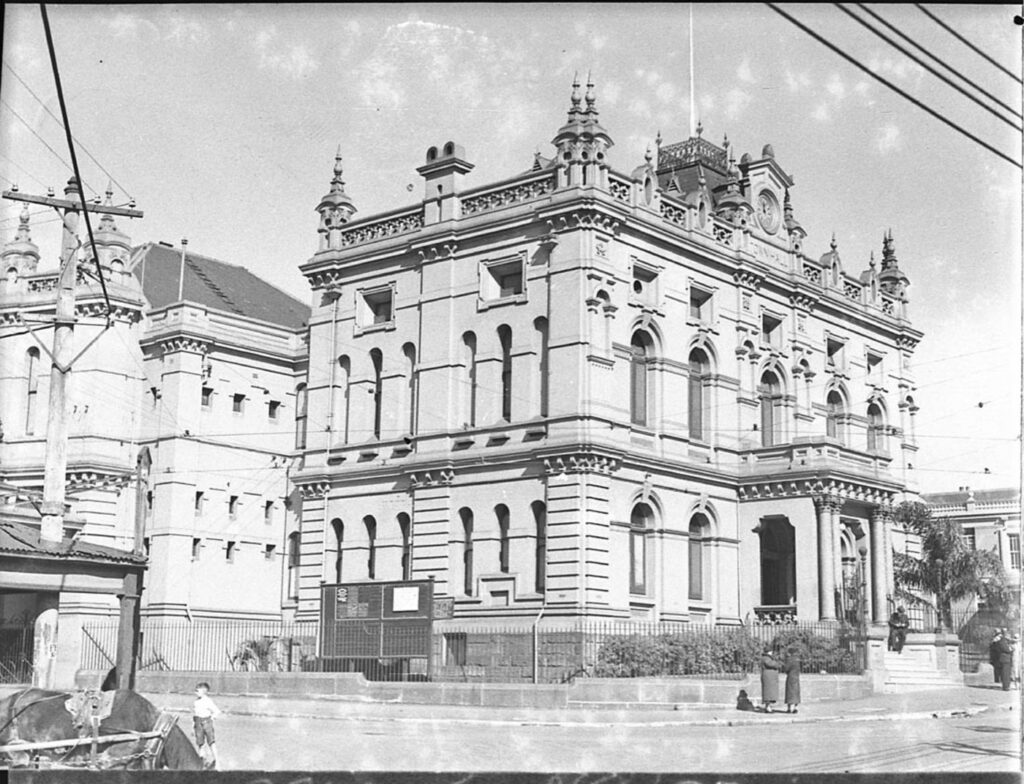 Glebe Town Hall in 1935, photographed by Sam Hood.